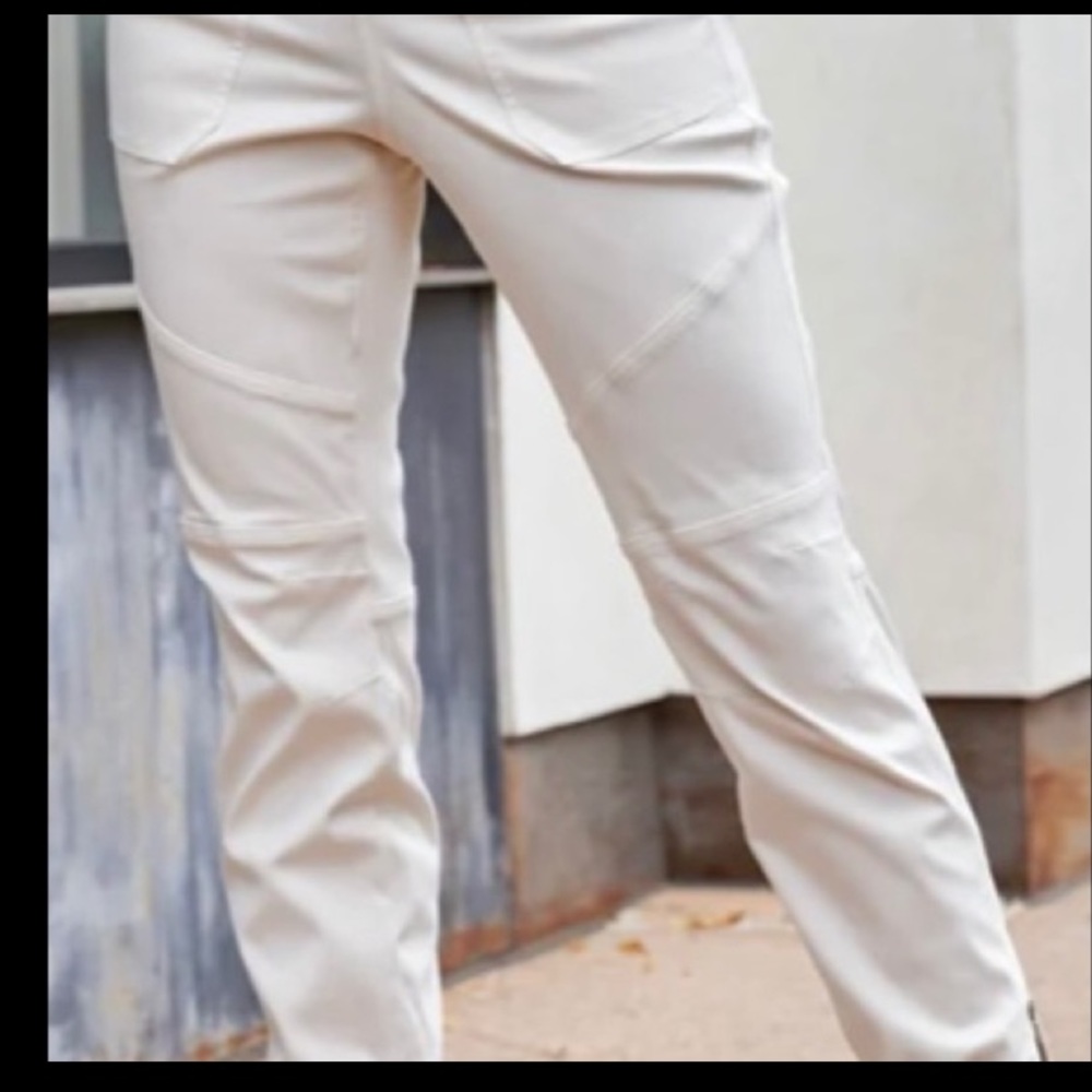 XL, Whitish, cargo